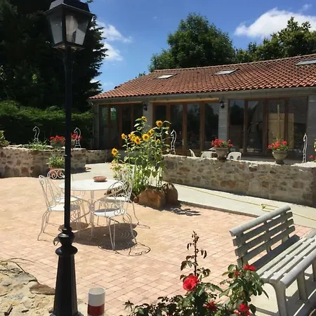 Climatisé De La Haute Rue Casa di campagna